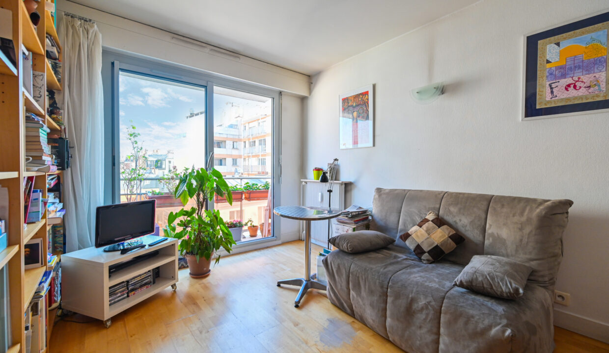 Entre NATION et FAIDHERBE (bien rare dans le secteur) .