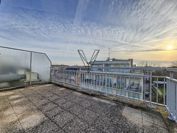 À Vendre   Duplex de Standing avec Terrasse Panoramique   Le