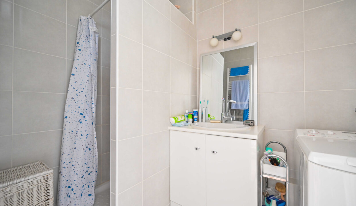 PARIS XII -  Appartement avec un balcon