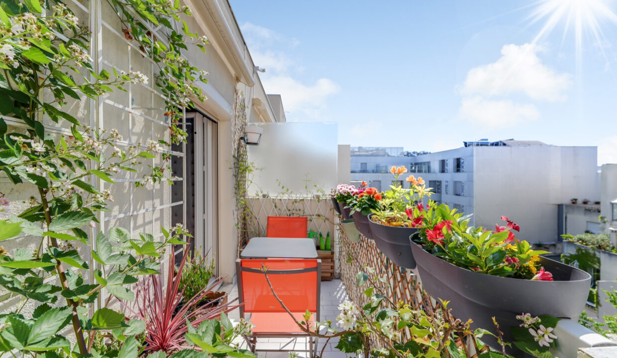 'Avant-Première' : Paris XX-XI - Bd. de Charonne - Mo A. Dum