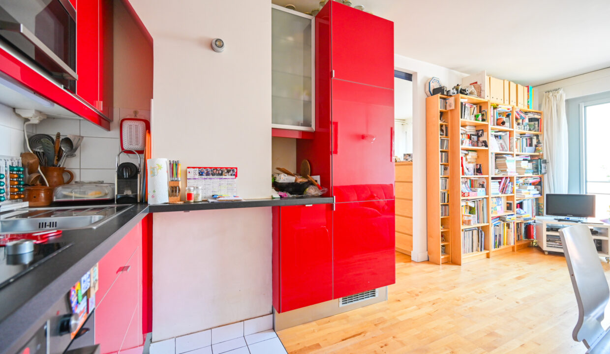 Entre NATION et FAIDHERBE (bien rare dans le secteur) .