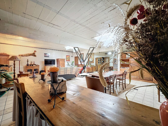 Local commercial / Loft