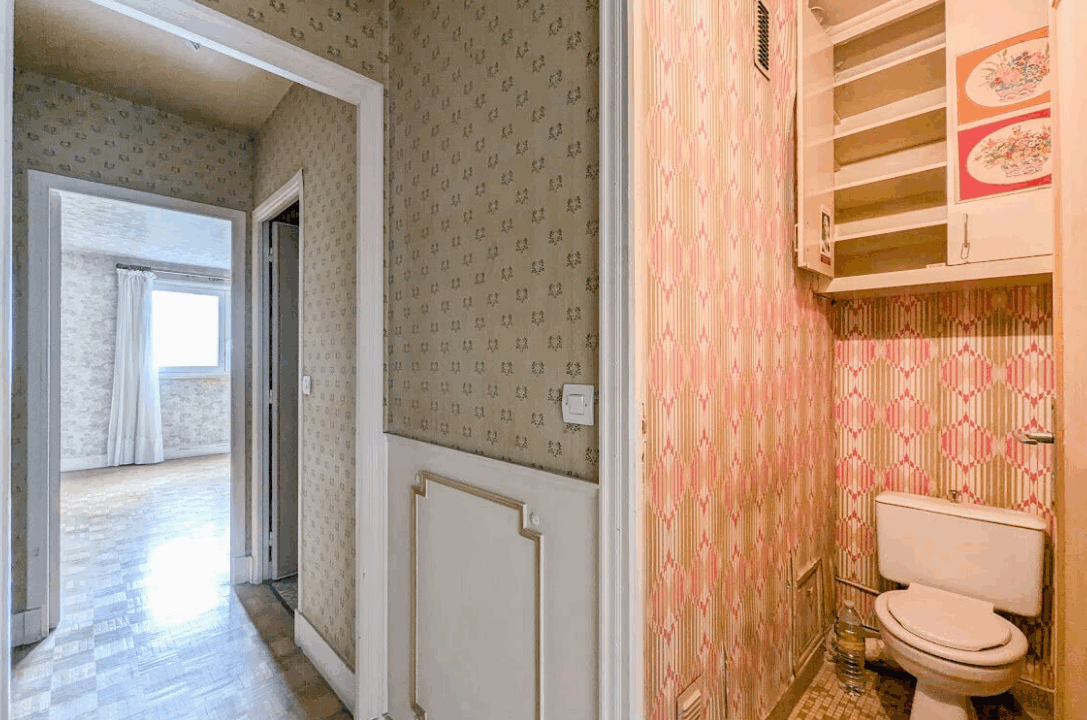 SPACIEUX 2 PIECES TRAVERSANT EN ETAGE ELEVE