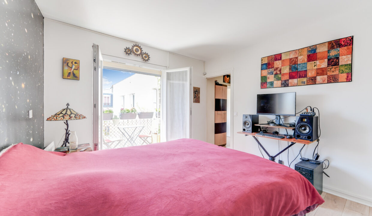 'Avant-Première' : Paris XX-XI - Bd. de Charonne - Mo A. Dum