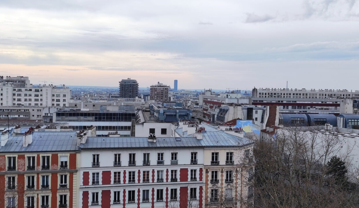 Paris XX-XI - Mo A. Dumas - Bld. de Charonne - Immeuble Art