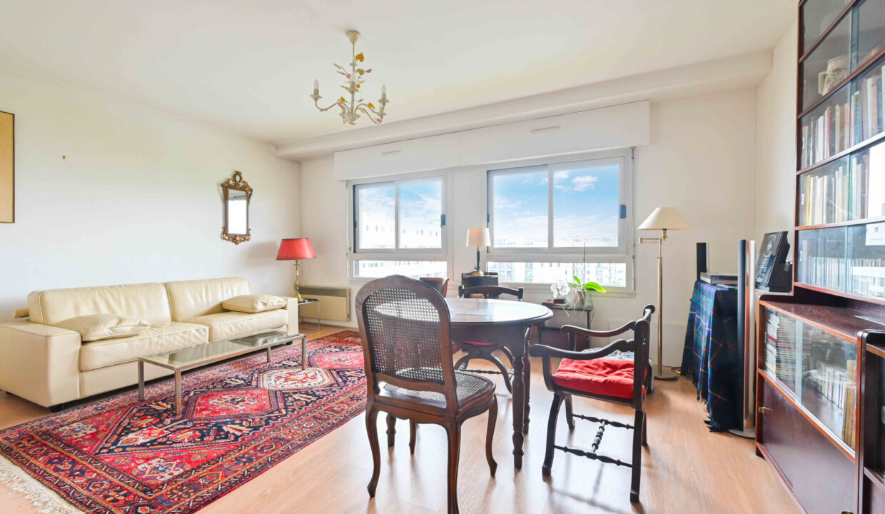 PARIS XII -  Appartement avec un balcon