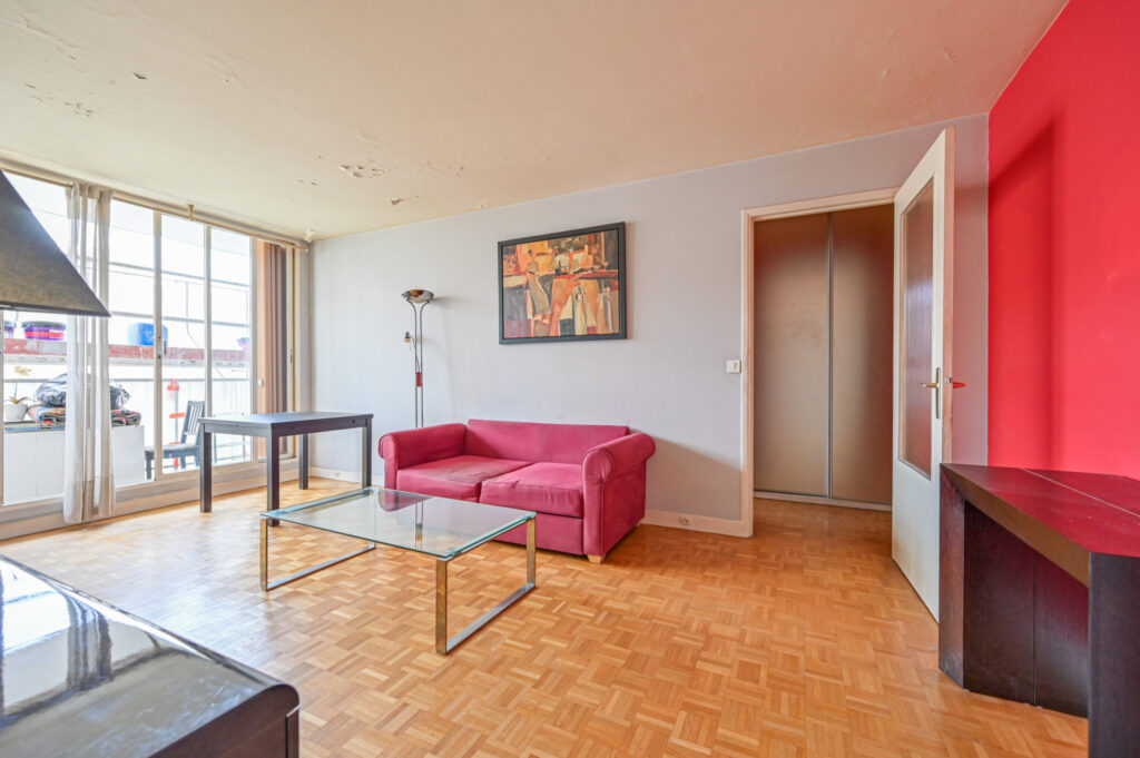 PARIS XIème – Etage élevé – balcon – ascenseur – proche nati
