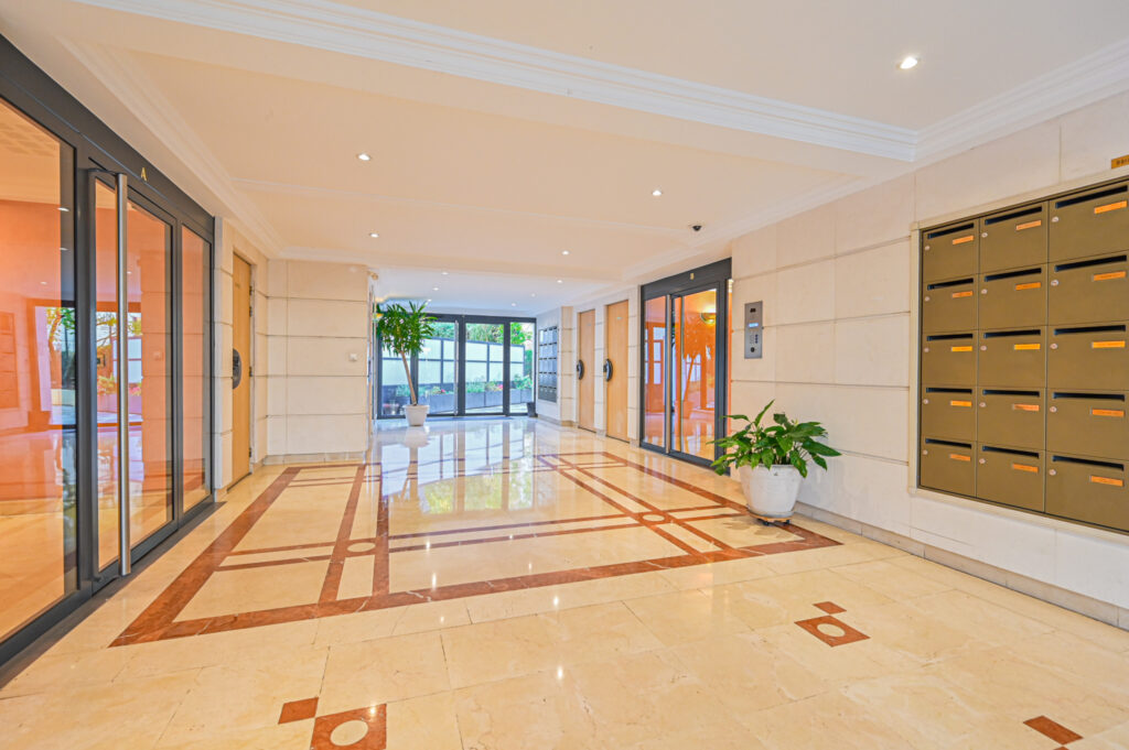 PARIS XII Appartement. PMR. Professions libérales autorisées