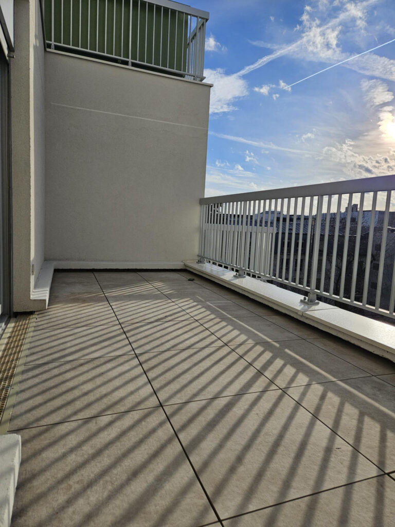 Charmant Studio avec Terrasse et Vue Panoramique – Rue des G