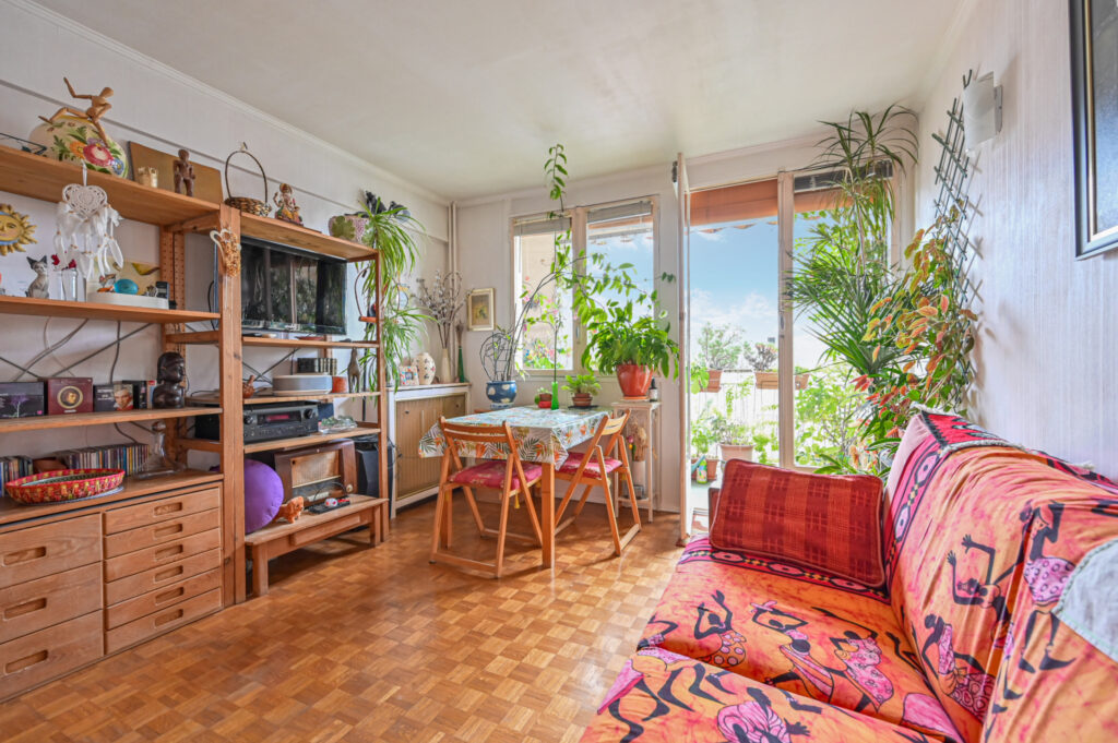 PARIS XIème – LIGNE 9 – Mo RUE DES BOULETS – ETAGE ELEVE – B